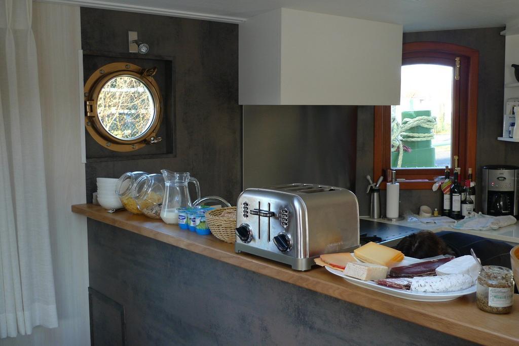 B&B Barge Johanna Брюж Екстериор снимка
